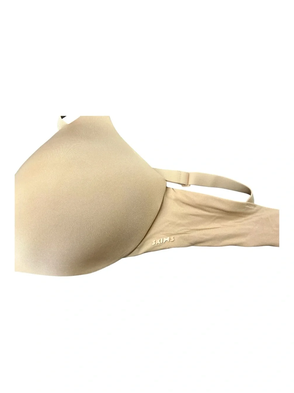SKIMS Wireless Form Push-Up Plunge Bra in Nude - Picture 6 of 7